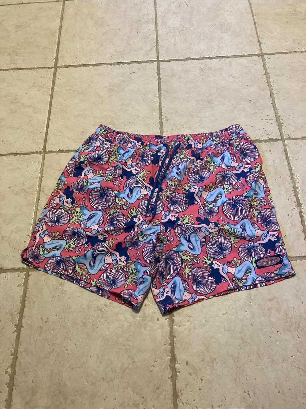 Vineyard Vines Men Swim Trunks Shorts Mermaid print size Large